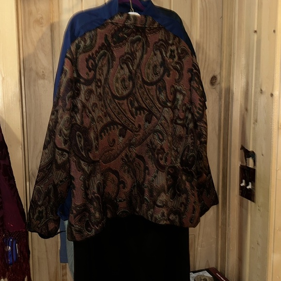 Coldwater Creek Tapestry -Button Front Jacket- Fully Lined - Pockets - Picture 3 of 8